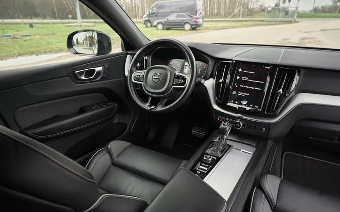 Volvo XC 60 cena 131800 przebieg: 133000, rok produkcji 2019 z Ustroń małe 596